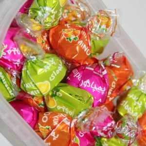 ابنبات عسلی و میوه ای مینو پمپادور فله 3 کیلویی